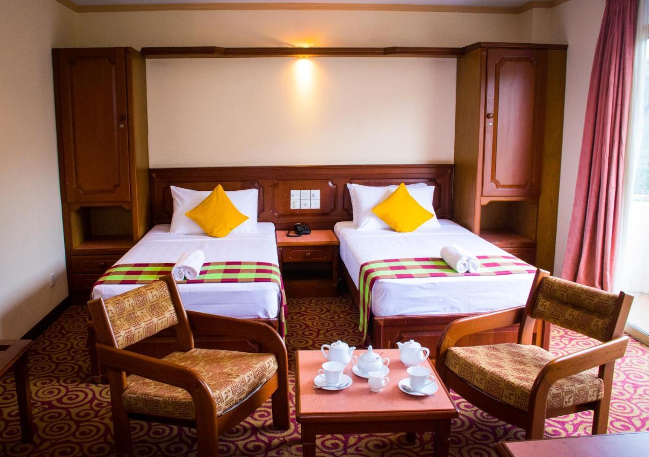 Hotel Lakefield Канди Экстерьер фото